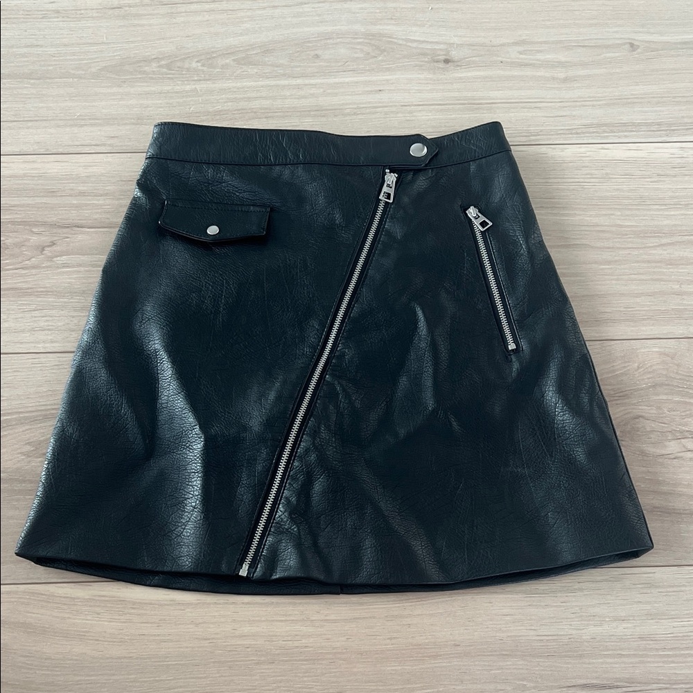 H&M Black Faux Leather Mini Skirt
